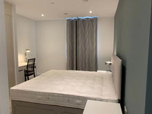 Load image into Gallery viewer, Penthhouse Top Floor 2 Beds Elephant Park (North East Facing)