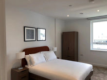 Load image into Gallery viewer, High Floor 2 Beds Elephant Park (North West Facing)
